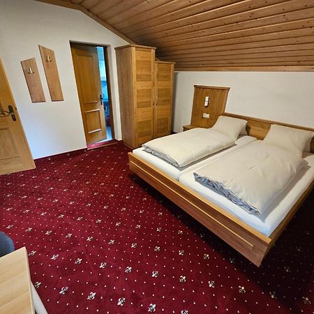 Pension Appartement Ambrosi ハイリゲンブルート エクステリア 写真
