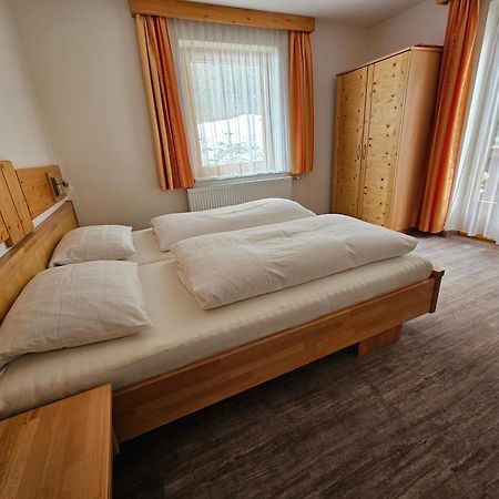 Pension Appartement Ambrosi ハイリゲンブルート エクステリア 写真