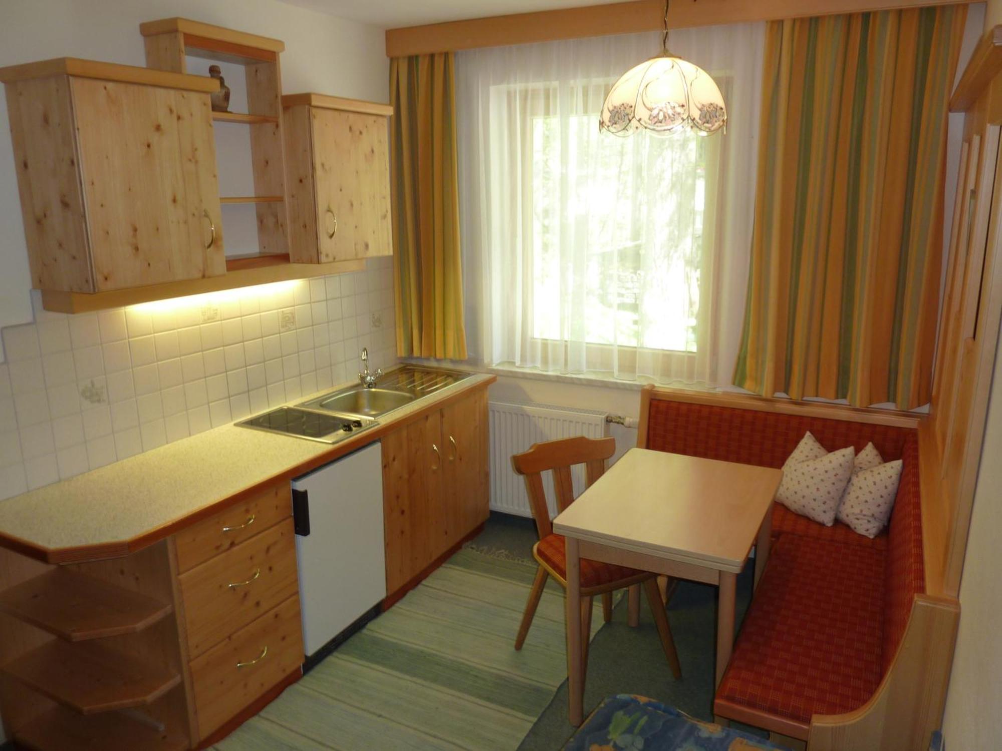 Pension Appartement Ambrosi ハイリゲンブルート エクステリア 写真