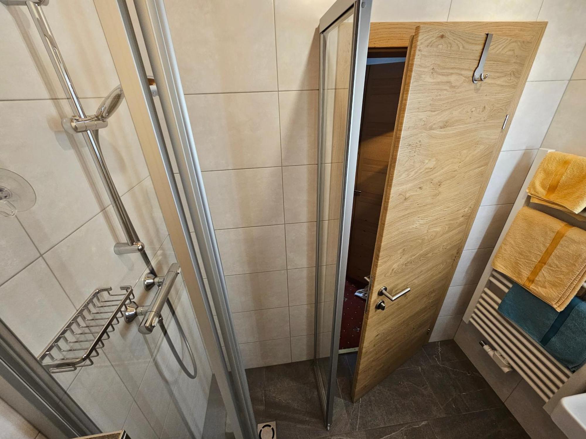 Pension Appartement Ambrosi ハイリゲンブルート エクステリア 写真